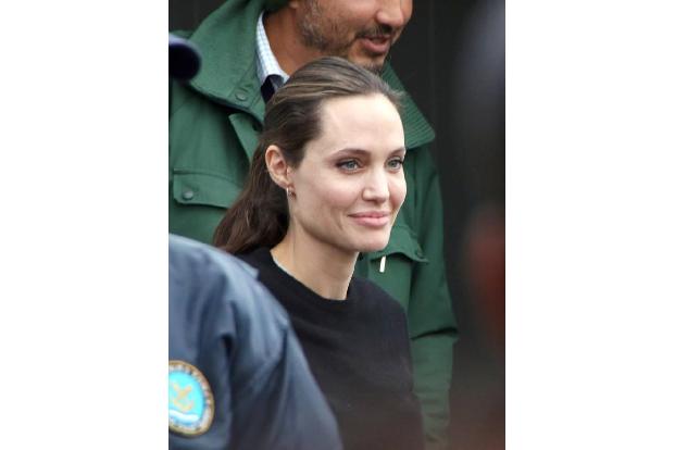 Angelina Jolie befindet sich derzeit in Europa. Aber nicht etwa um einen neuen Film zu promoten oder vor oder hinter der Kam...