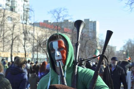 Sogar in Moskau schwappt die grüne Welle lautstark durch die Straßen.