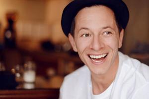 Schauspieler Trystan Pütter mag "Frauen, die nicht wissen, wie gut sie aussehen"