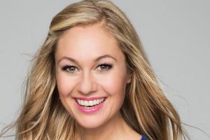 Ruth Moschner ist jeden Dienstag in der VOX-Show "Ewige Helden" zu sehen