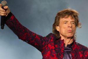 Mick Jagger rockt immer noch die Bühne