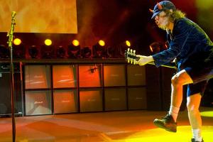 AC/DC touren seit über 40 Jahren, hier 2012 Live at River Plate