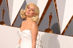 Lady Gaga bewegte bei der Oscar-Verleihung mit ihrem Song "Til It Happens To You"