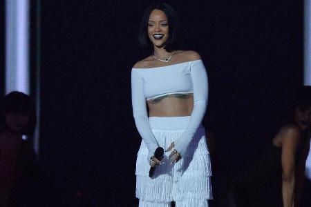 Rihanna hat ein Herz für ihre Fans