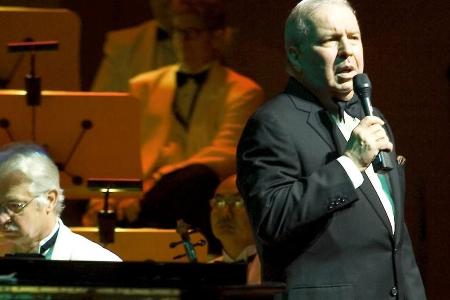 Frank Sinatra Jr. bei einem Auftritt in Kalifornien