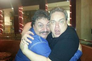 Diesen Schnappschuss und weitere Bilder der beiden veröffentlichte Oliver Kalkofe gemeinsam mit seinem Abschiedstext an Achi...