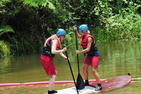 ...und Sternenhälften von einem Ufer zum anderen bringen. Was sich einfach anhört, ist natürlich nicht ganz so simpel, wesha...