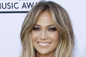 So kennt man Jennifer Lopez: Immer top gestylt und mit aufwendigem Make-up