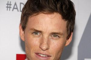 Eddie Redmayne weiß, wie schwer das Leben für junge, angehende Schauspieler sein kann. Deshalb zeigt er sich gern von seiner...