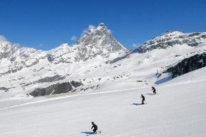 Unterhalb des Matterhorns finden Skifahrer ein Winterparadies