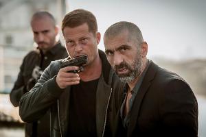 Nick Tschiller (Til Schweiger, M.) und Firat Astan (Erdal Yildiz, r.) haben noch eine Rechnung offen.