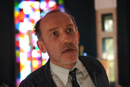 Baumann (Karl Markovics) durchlebt die Tat gedanklich noch einmal