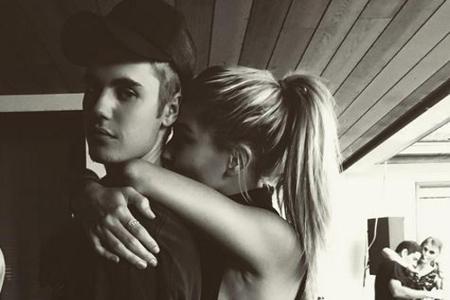 Hailey Baldwin und Justin Bieber zeigen sich ganz vertraut