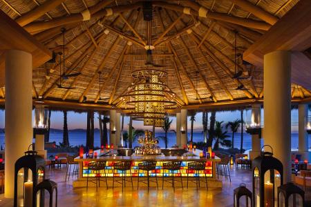 Einer der sechs luxuriösen Arbeitsplätze bei der Barkeeper-Tour: die Agua Bar im mexikanischen Resort Pamilla