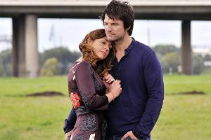 "Lösegeld": Nina Hausen (Ulrike C. Tscharre) und Kommissar Lysewski (Misel Maticevic) führen eine heikle Affäre