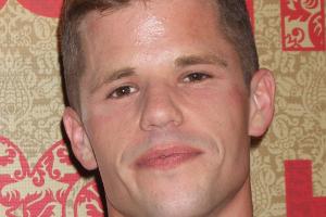 Charlie Carver steht zu seiner Homosexualiät
