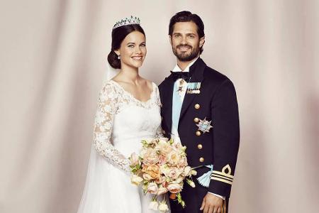 13. Juni: So niedlich der kleine George auch ist, Romantik-Fans richteten ihren Blick gen Schweden: Dort gaben sich Sofia He...