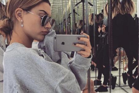 Schluss mit gestylten Selfies wie diesem - Hailey Baldwin wurde von Paparazzi übel erwischt