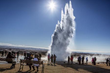 Statt hundert nur noch zehn Meter hoch: Der große Geysir