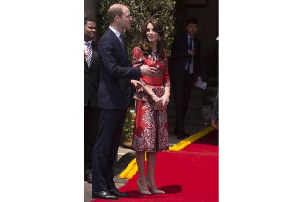 ...dürfte schließlich auch ohne Kleinkinder im Schlepptau mehr als stressig werden. Am Sonntag trafen die britischen Royals...