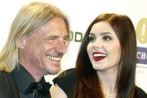 Ein ungleiches Paar: Frank Otto (58) und Nathalie Volk (19)