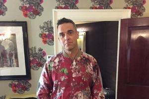 Robbie Williams steht auf extravagante Outfits