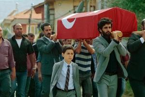 "Mitten in Deutschland": Die Dorfgemeinde trauert um Enver Simsek.