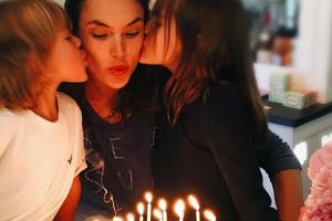 Alessandra Ambrosio feiert ihren 35. Geburtstag