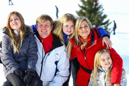 Prinzessin Alexia (l.) mit ihrer Familie wenige Tage vor dem Unfall