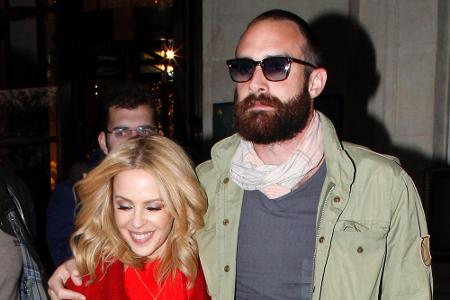 Kylie Minogue und Joshua Sasse sind seit 2015 ein Paar