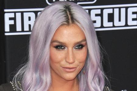 Kesha liegt im Clinch mit ihrem früheren Produzenten Dr. Luke