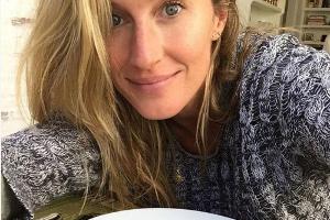 Gisele Bündchen macht es richtig und ernährt sich von gedünstetem Gemüse in Form von Suppe