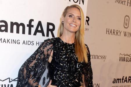In Glitzer und neuer Frisur: Heidi Klum bei der amfAR-Gala in New York