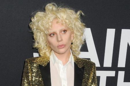 Wer hat Lady Gaga bei diesem Look nur beraten?