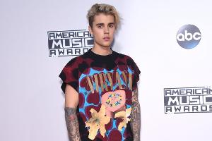 Popstar Justin Bieber wird bei den diesjährigen Grammy's mit Skrillex und Diplo den gemeinsamen Hit "Where Are Ü Now" performen