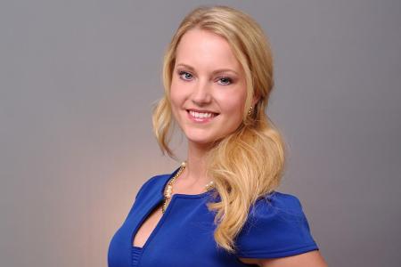 Die gelernte Handelsfachwirtin Leonie (25) lebt in Itzehoe und arbeitet dort als Assistentin einer Geschäftsleitung. Sie ist...