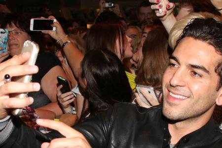 Liebt seine Fans, ist zuhause aber ganz bescheiden: Elyas M'Barek bei der Kinotour von 