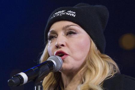 Madonna - hier bei einer Menschenrechts-Veranstaltung in New York - spricht über das Netz zu Sohn Rocco