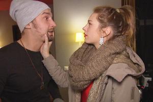 "Berlin - Tag und Nacht": Leon lässt seine Abnehmpläne schleifen, bis Milla ihn so sehr triezt, dass er mit ihr joggen geht.