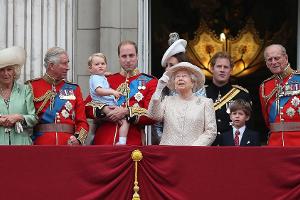 "Trooping the Colour": Auch 2015 verfolgten fast alle royalen Familienmitglieder auf dem Balkon des Buckingham Palace in Lon...
