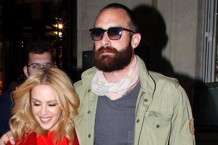 Kylie Minogue und Joshua Sasse haben sich verlobt