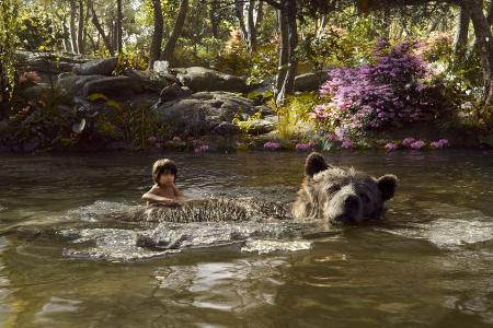 Versuch's mal mit Gemütlichkeit: Mogli mit Baloo dem Bär