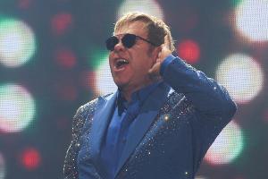 Elton John wird in den nächsten Jahren weniger auf der Bühne stehen