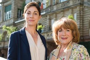 "Hotel Heidelberg - Kramer gegen Kramer": Seniorchefin Hermine Kramer (Hannelore Hoger) und Tochter Annette (Ulrike C. Tscha...