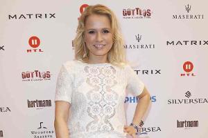 Moderatorin Nova Meierhenrich braucht nur Schiffsplanken unter den Füßen, um glücklich zu sein