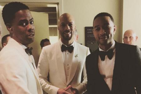 Chris Rock (li.) moderierte die Show in diesem Jahr. Backstage ließ er sich mit den 