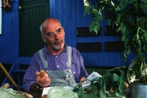 Ohne Toupet, mit Kartoffel: So gehört Peter Lustig zum kollektiven Gedächtnis mehrerer Generationen von Kindern