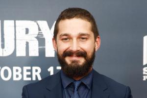 Shia LaBeouf erfüllt Fan-Wünsche - auch wenns mal weh tut