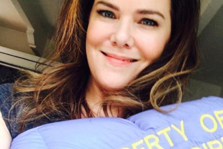 Mit diesem Foto auf Twitter bestätigte Lauren Graham das Revival Ende Januar - bereits im Februar begannen die Dreharbeiten.