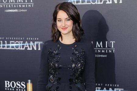 Shailene Woodley hat schon einige Haarfarben und auch Haarlängen durch. Bei der Promo-Tour zu 